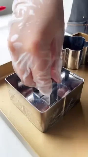 03759429 3d80 4810 b782 8b38c7aa711f